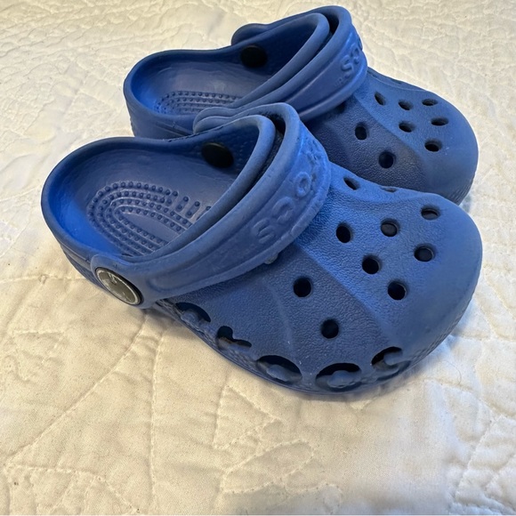 CROCS Other - 4/5 Crocs